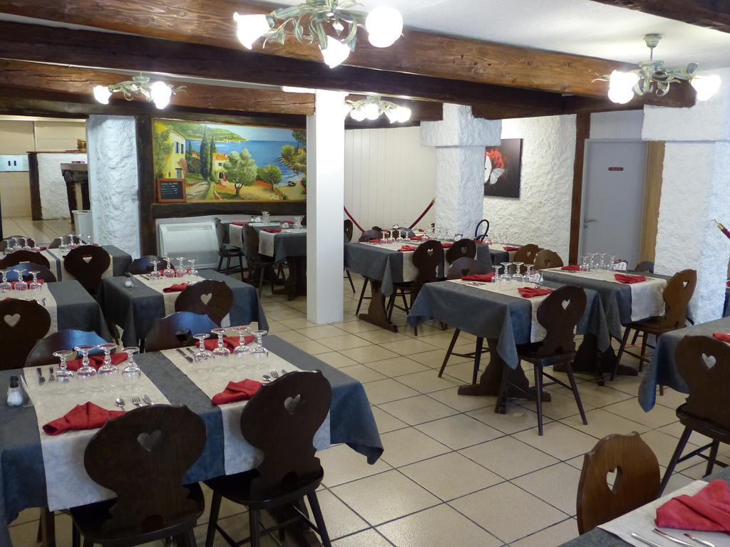 La Vieille Ferme Hotel Etupes Exterior photo