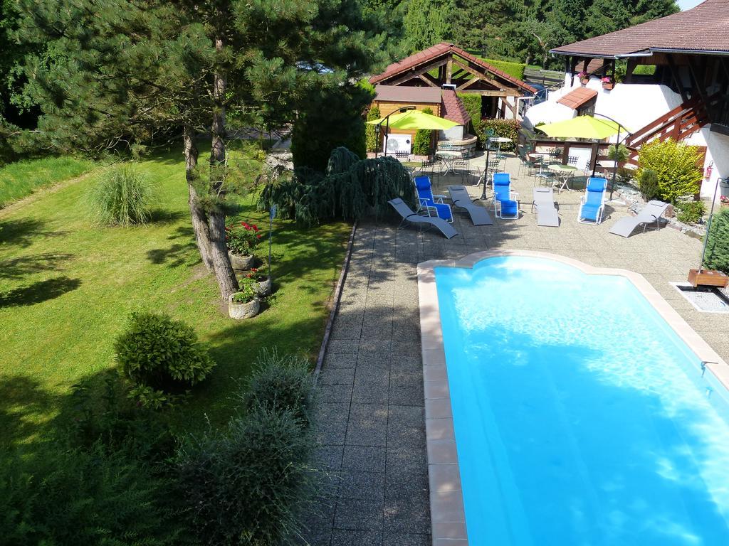 La Vieille Ferme Hotel Etupes Exterior photo